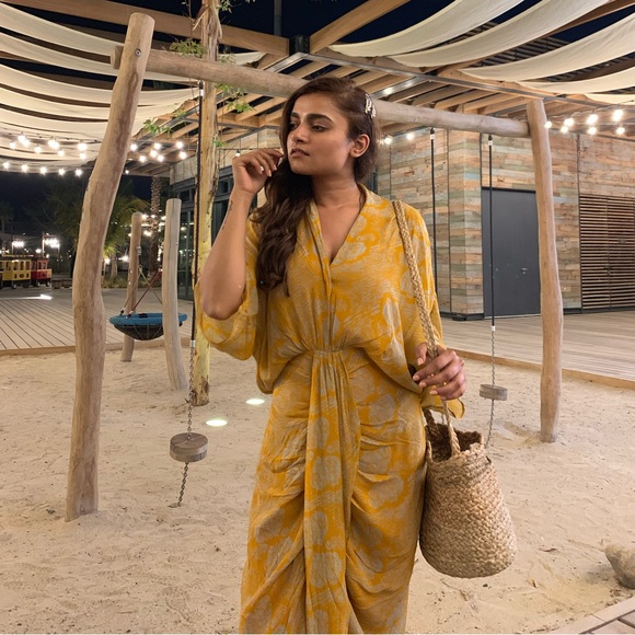 Mustard colored dress - Picture 4 of 5